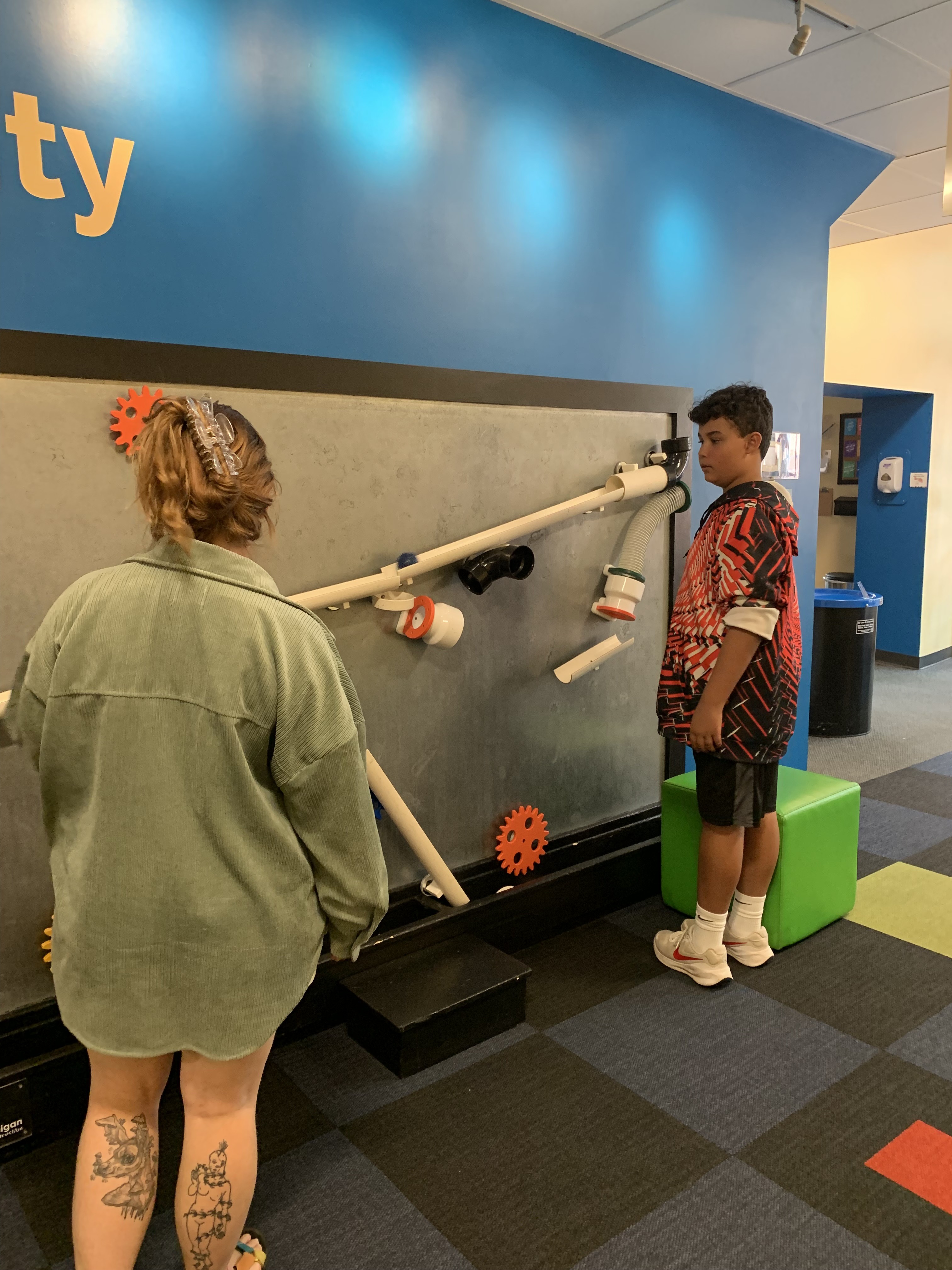 Students play in the Virginia Discovery Museum